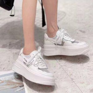 NEW   Classic Low Leather Sneakers Iconic White